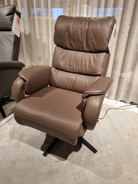 Himolla Cosyform lederen relaxzetel met 4 motoren (uitstaphulp) - 0